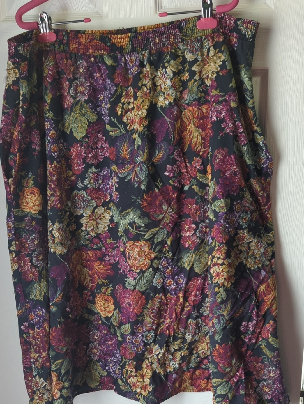 Plus Size Vintage CottageCore Whimsigoth Floral Skirt in Black Multicolor